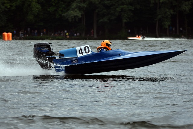 不落後於巴 不落後於巴